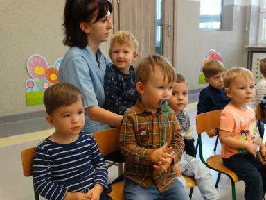 TEATRZYK "KRÓLEWNA ŚNIEŻKA". Zdjęcie nr 22