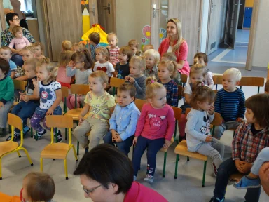 TEATRZYK "KRÓLOWA ŚNIEGU" W ŻŁOBKU. Zdjęcie nr 9