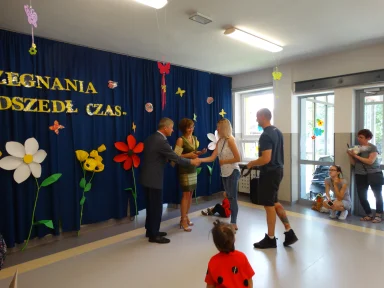 POŻEGNANIE DZIECI Z GRUPY III i II.. Zdjęcie nr 62