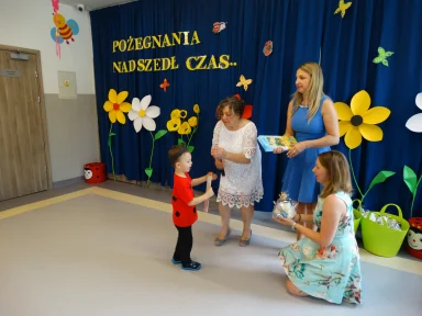 POŻEGNANIE DZIECI Z GRUPY III i II.. Zdjęcie nr 47