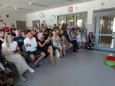 POŻEGNANIE DZIECI Z GRUPY III i II.. Zdjęcie nr 4
