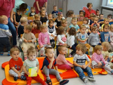 TEATRZYK "OPOWIEŚCI WIGILIJNE" W ŻŁOBKU.. Zdjęcie nr 14