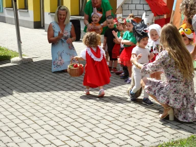 POŻEGNANIE DZIECI Z GR. II i III (2022r.). Zdjęcie nr 17