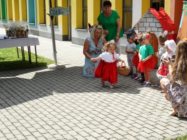 POŻEGNANIE DZIECI Z GR. II i III (2022r.). Zdjęcie nr 16