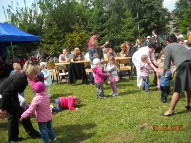 Festyn rodzinny z okazji Dnia Dziecka 2012 r. . Zdjęcie nr 9