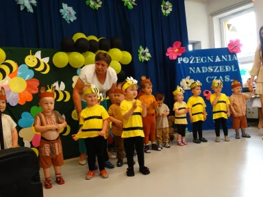 POŻEGNANIE DZIECI Z GR. II i III (2023r.). Zdjęcie nr 1