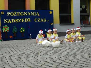 POŻEGNANIE DZIECI Z GR. II i III. Zdjęcie nr 10