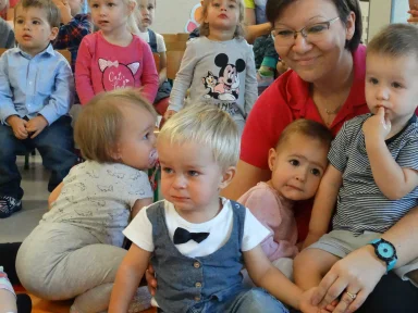 TEATRZYK "KRÓLOWA ŚNIEGU" W ŻŁOBKU. Zdjęcie nr 16