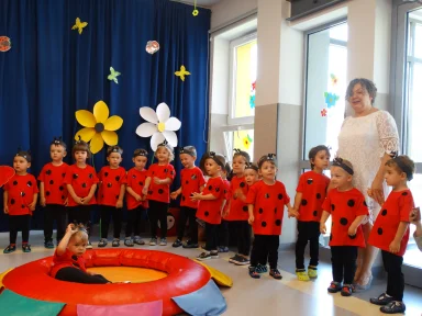 POŻEGNANIE DZIECI Z GRUPY III i II.. Zdjęcie nr 14