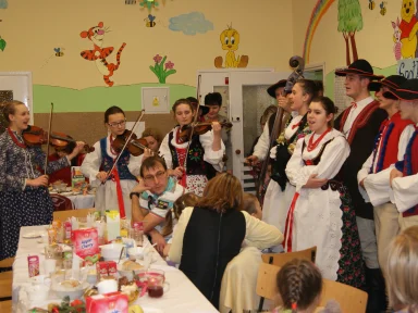 Spotkanie Wigilijno - Mikołajkowe 2013 r.. Zdjęcie nr 25