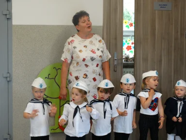 POŻEGNANIE DZIECI Z GR. III i II - 2017 r.. Zdjęcie nr 15