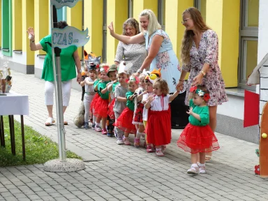 POŻEGNANIE DZIECI Z GR. II i III (2022r.). Zdjęcie nr 4