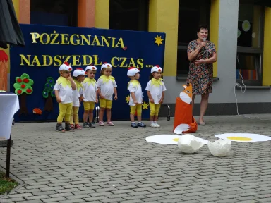 POŻEGNANIE DZIECI Z GR. II i III. Zdjęcie nr 2