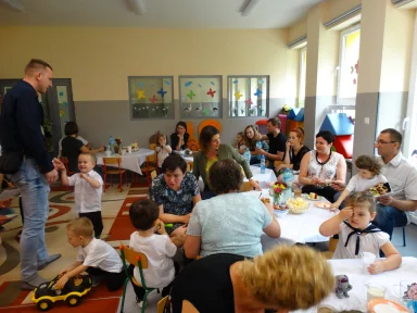 POŻEGNANIE DZIECI Z GR. III i II - 2017 r.. Zdjęcie nr 58