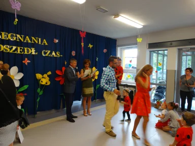 POŻEGNANIE DZIECI Z GRUPY III i II.. Zdjęcie nr 64