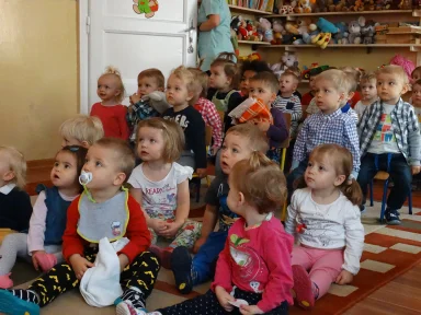 TEATRZYK "KRÓLEWNA ŚNIEŻKA" 2016 r.. Zdjęcie nr 3