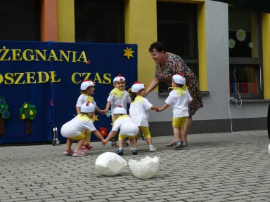 POŻEGNANIE DZIECI Z GR. II i III. Zdjęcie nr 11