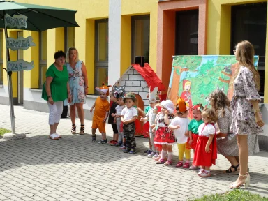 POŻEGNANIE DZIECI Z GR. II i III (2022r.). Zdjęcie nr 7