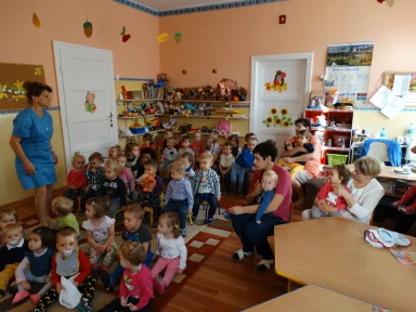 TEATRZYK "KRÓLEWNA ŚNIEŻKA" 2016 r.. Zdjęcie nr 9