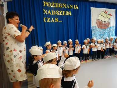 POŻEGNANIE DZIECI Z GR. III i II - 2017 r.. Zdjęcie nr 12