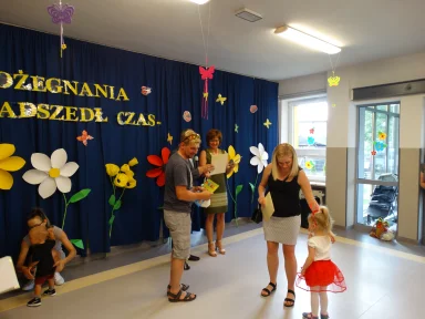 POŻEGNANIE DZIECI Z GRUPY III i II.. Zdjęcie nr 66