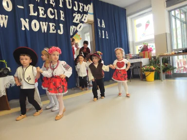 40 - LECIE ŻŁOBKA W NOWEJ ODSŁONIE - 27.05.2017r. . Zdjęcie nr 13