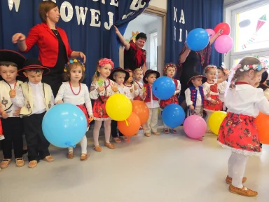 40 - LECIE ŻŁOBKA W NOWEJ ODSŁONIE - 27.05.2017r. . Zdjęcie nr 20